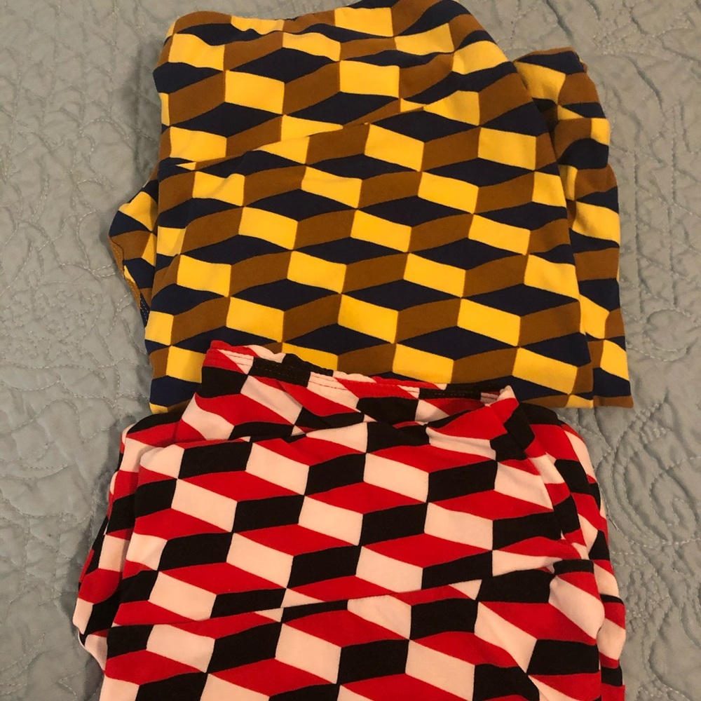 Two pairs Lularoe Tall and Curvy leggings.